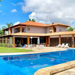 Seu Clube com piscina e lazer